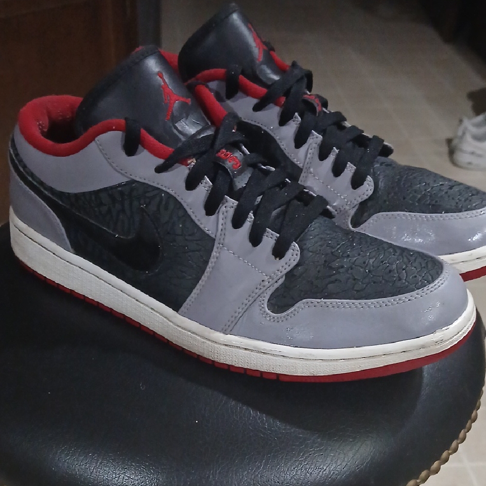 Jordan 1 Low Cement Black And Grey